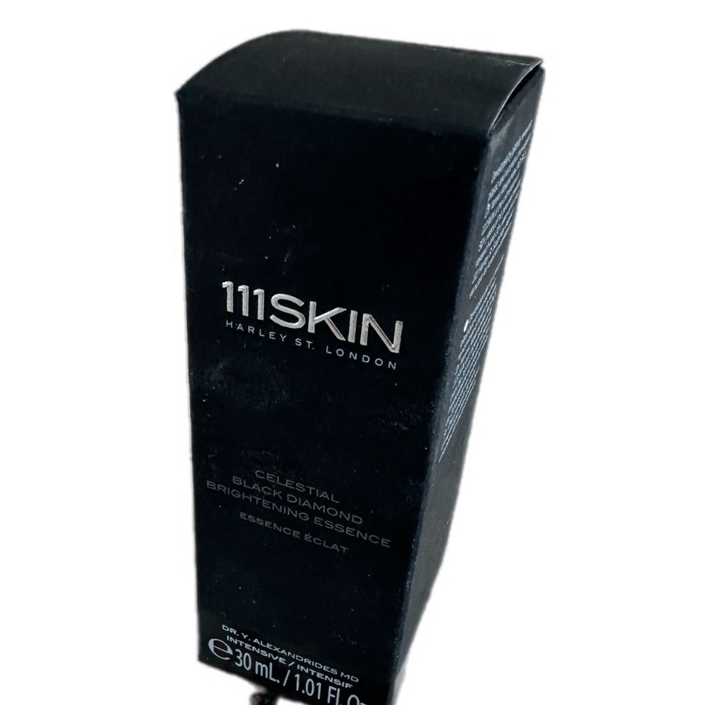 111SKIN‎ Black, diamond brightening essence- New